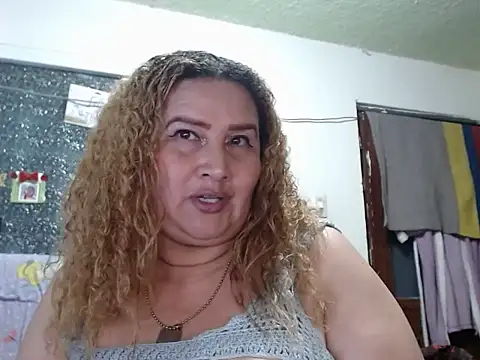 Chat XXX en directo de Perla1981--