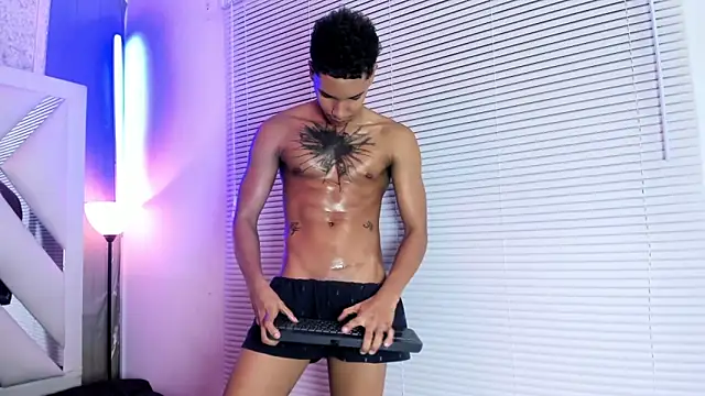 Chat +18 de kai_storm77 ao vivo