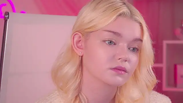 AdeleCartier's Live XXX Chat