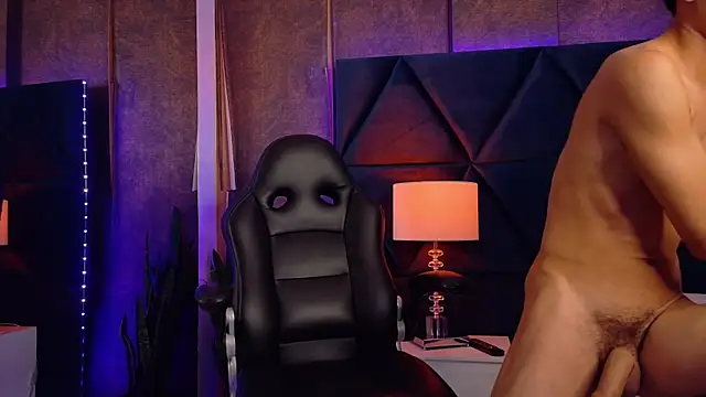ThiagoFerrer_ Chat XXX in diretta