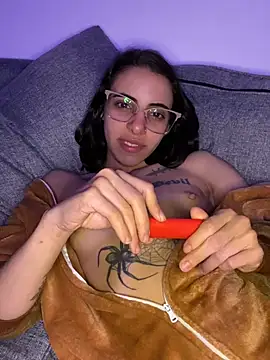 Chatroom XXX en direct de Poison_Ivy_29