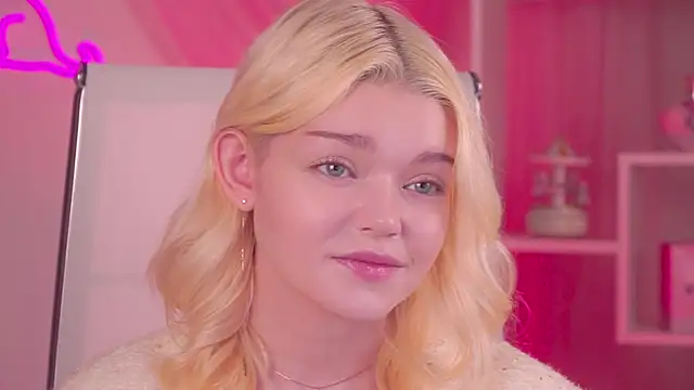 AdeleCartier's Live XXX Chat