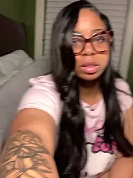 caramel__cremes élő XXX-chatje