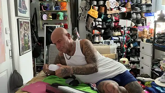 Pokazy przed kamerką – lovetatts64