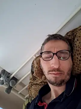 MattedOdobenus webkamerás műsora
