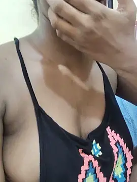 Chat XXX en directo de Simran_0011