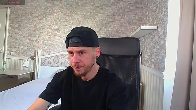 JonahShaw Webcam show
