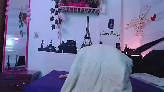 petite_coral's Live XXX Chat