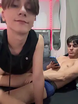 دردشة Alex_and_Fabian الجنسية المباشرة