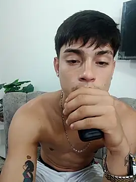 Thebestboyhot 在線直播表演