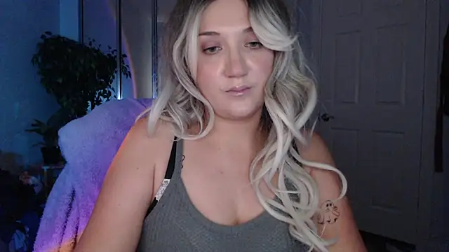 GoddessEmmy Live XXX Chat