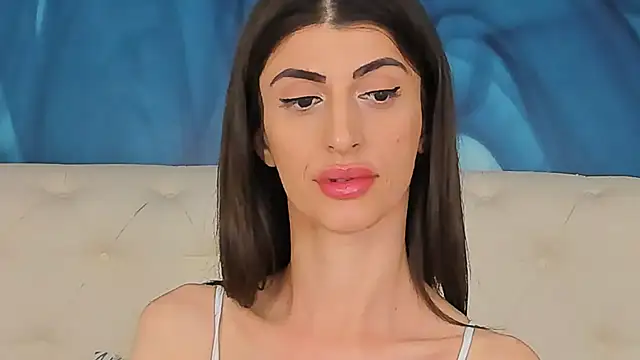 SkinnyDolly Chat XXX live