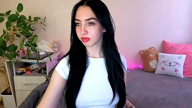 WildKittenX_'s Live XXX Chat
