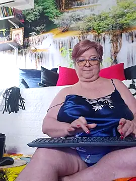 QueenPammy1's Live XXX Chat