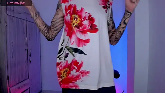 tylernova Chat XXX live