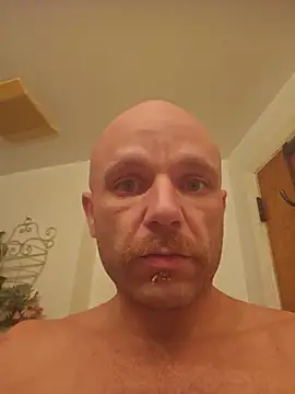 FrankieFuckMeXX 在線直播表演