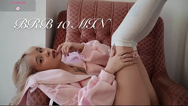 XXX chat uživo modela AunclreaVache