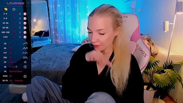 AnyaTaylor_: απευθείας συνομιλία ΧΧΧ