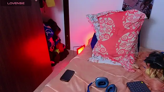 LilithAndJacob's Webcam Show