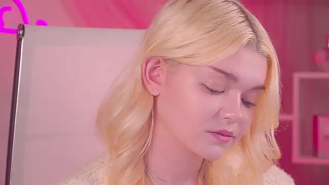 AdeleCartier Show in webcam