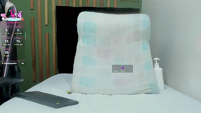 Laura_vega23のライブXXXチャット