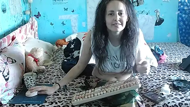 brighteyes77 Live XXX-chat