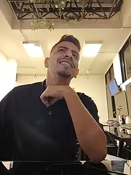 Chat XXX en directo de Juann-cock
