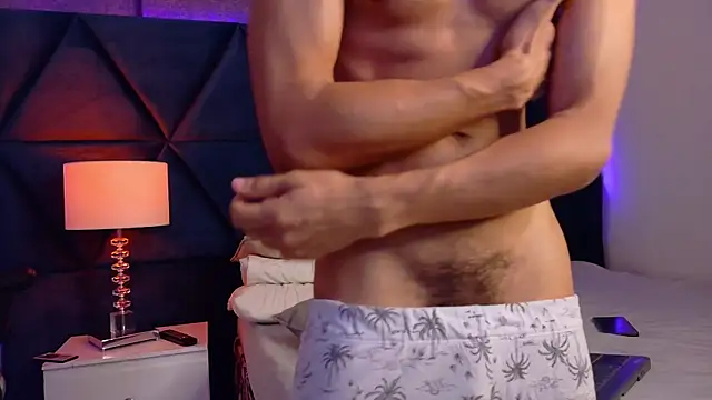 Show modela ThiagoFerrer_ na web-kameri