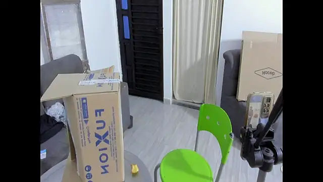 Chat +18 de coralcarter1 ao vivo