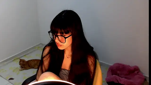 meganmiauu: απευθείας συνομιλία ΧΧΧ