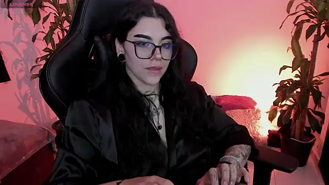 Chatroom XXX en direct de MissCharlottte_18