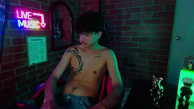 Kurtt__ Webcam show