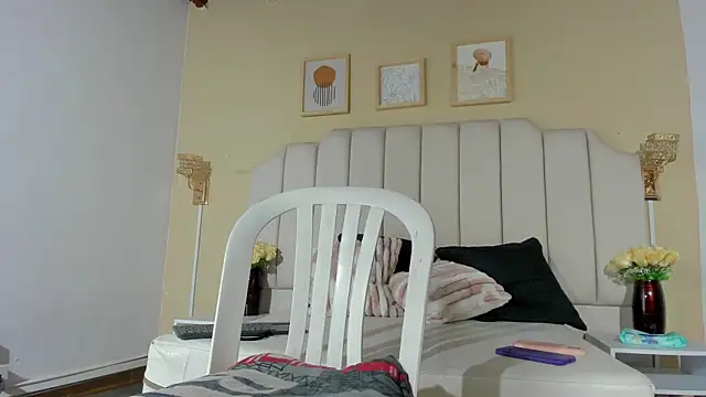 Sara_Hanks Show Webcam