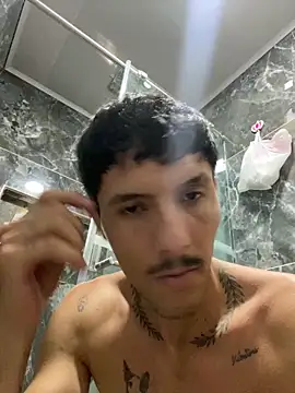 Pokazy przed kamerką – ALEXXXTREM69