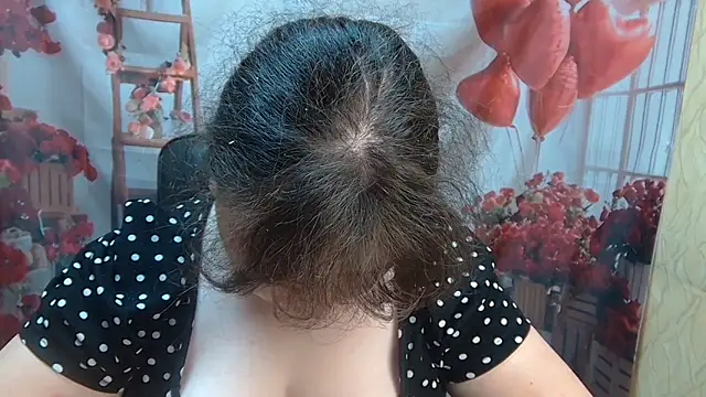 NeonilaLisova Adlı Modelin Canlı XXX Sohbeti