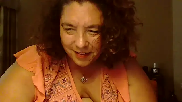 lil-gemini-hippy's Live XXX Chat