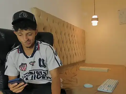 alpha_marcus Chat XXX live