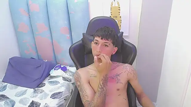 liam_playn Live XXX chat