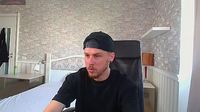 Chat XXX en directo de JonahShaw