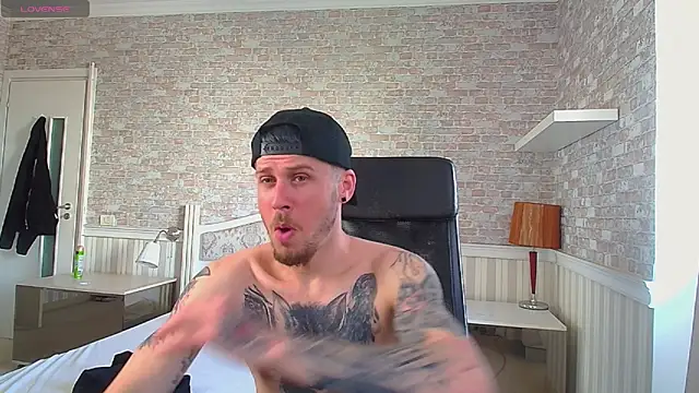 JonahShaw's Live XXX Chat