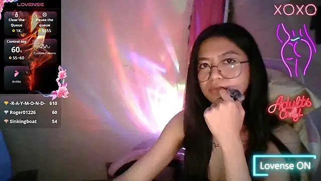 Luna_Moonfang Chat XXX live