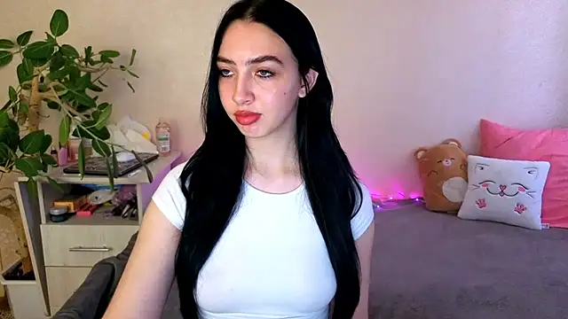 دردشة WildKittenX_ الجنسية المباشرة