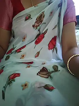 Cuteteluguammmaie Adlı Modelin Canlı XXX Sohbeti