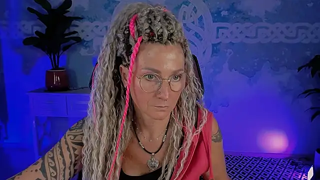 XXX chat uživo modela UmaSpace