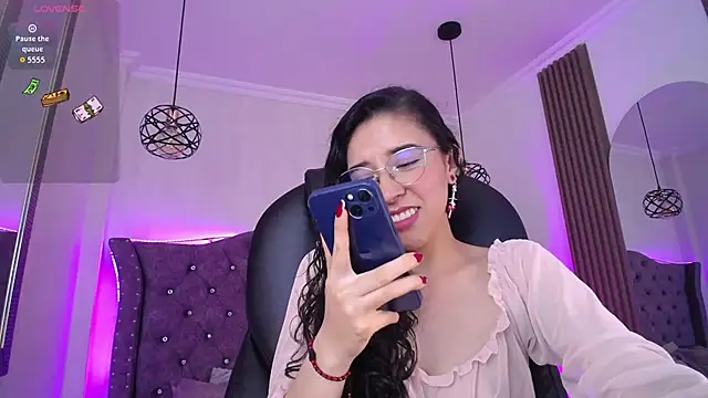 Chatroom XXX en direct de Amara_Davis1