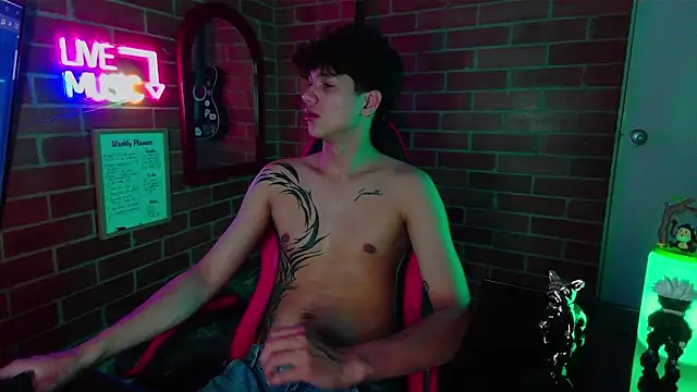 Kurtt__'s Live XXX Chat