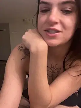 SafeinouterSpace Chat XXX live