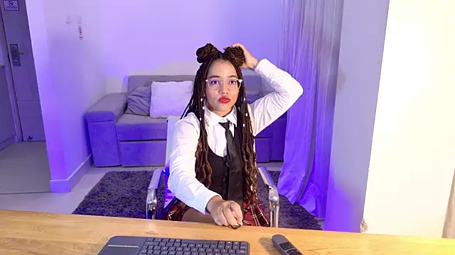 AntonellaBons Chat XXX in diretta