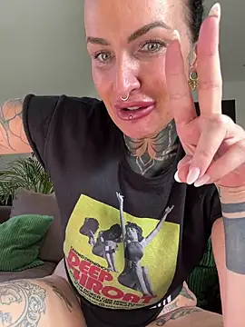 KathaleaNoir Pertunjukan Webcam