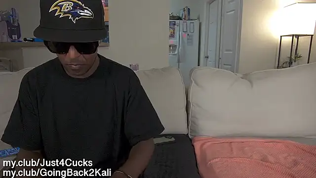 boomboomr00m's Webcam Show